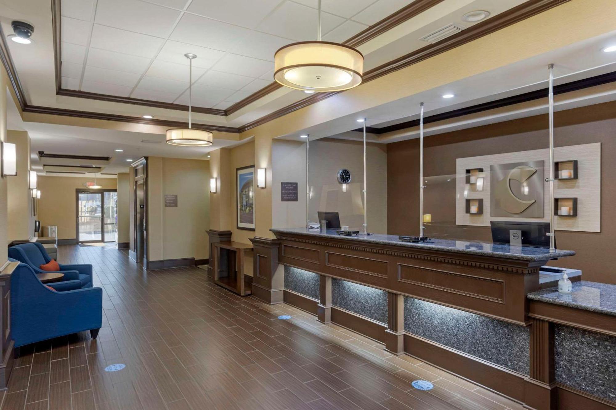 Comfort Inn & Suites North Little Rock Mccain Mall Екстер'єр фото