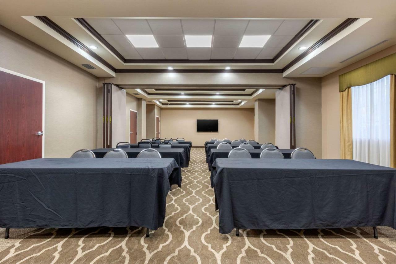 Comfort Inn & Suites North Little Rock Mccain Mall Екстер'єр фото