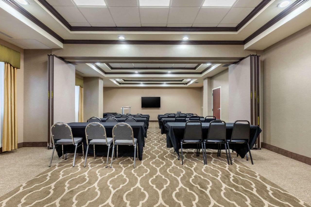 Comfort Inn & Suites North Little Rock Mccain Mall Екстер'єр фото