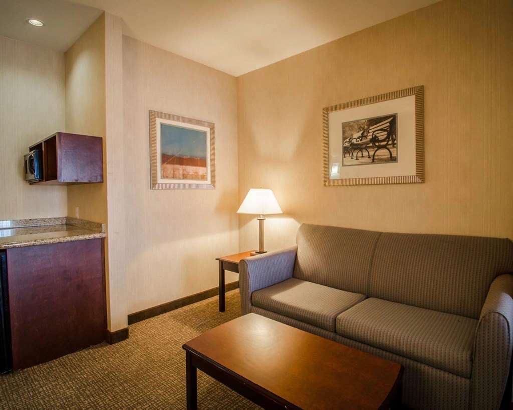 Comfort Inn & Suites North Little Rock Mccain Mall Номер фото
